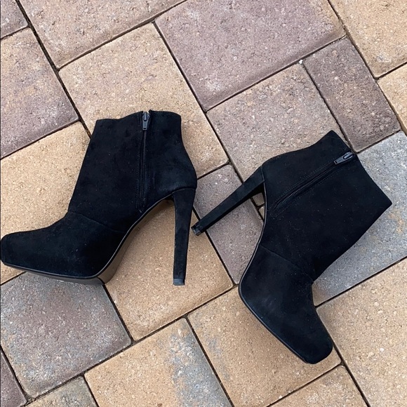 Zara Shoes - Zara Basic Collection Black Shoes